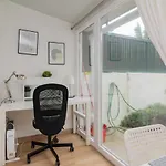 Lovely & Bright Family Flat W/ Patio