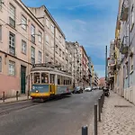 Charming Tram 28 Apartment By Lovelystay