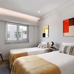 Lisbon Central Apartment With Balcony