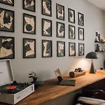 Soum - 2 Bedrooms In Alvalade