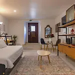Sweet Studio Apartment By Lovelystay