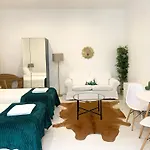 Alcantara Studio 15
