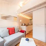 Guestready - A Charming Wooden Retreat