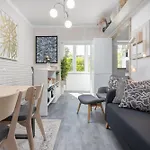 Fancy 2Bdr Duplex With Patio By Lovelystay
