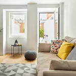 Designer Apartment In One Of Lisbon\'S Trendiest Quarters