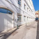 Guestready - Spacious 2 Bedroom Apt Near The River