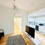 Lisbon City Center 3 Bedroom Flat Next To Avenida Liberdade