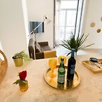 Luxury Apartment In Chiado 1 Br