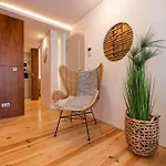 Condessa I By Innkeeper