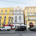 Bica Contemporary Historic 2 Bedroom Apt