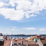 Designer Flats In Lapa By Lovelystay