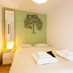 Contemporary Apartment In Chiado 2