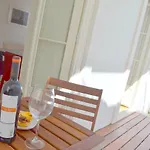Tp Maestro 74, Lisbon Luxury & Swimming Pool