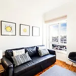Whome | Anjos Stylish Apartment #6