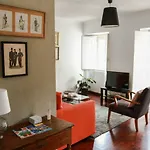 Cozy&Spacious apartment in Graça, Lisbon