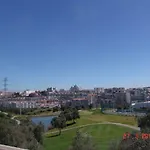 Sunny Suites Golf And Free Parking Guest House