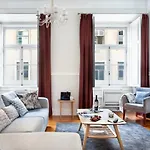 Joivy Downtown City Apartments