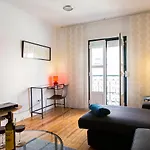 Altido Urban 1-Bed Flat With Workspace, Moments From Avenida Da Liberdade