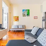 Lisbon Boulevard Quiet Apartment