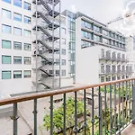 Lisbon Boulevard Quiet Apartment