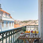 Charming Chiado 2Bedr W/Balcony And View