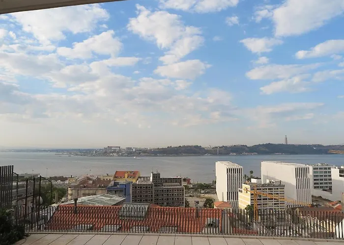 Bica Lisbon Sunshine Central Bright And Cozy Apt