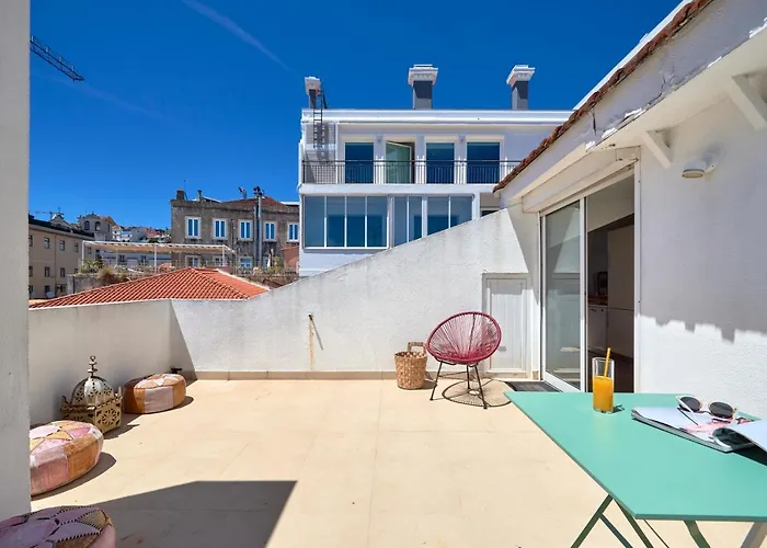 Sunny Apartment With Terrace.River View!
