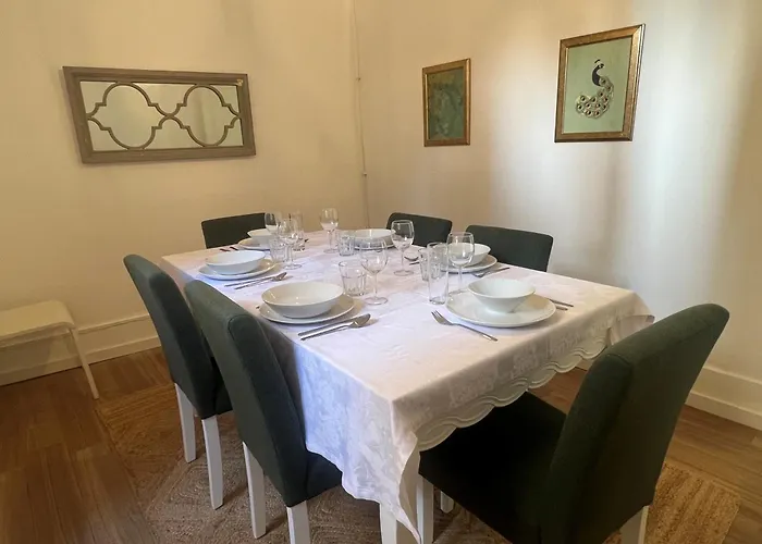 Principe Real - 2 Bedroom Apartment With Terrace