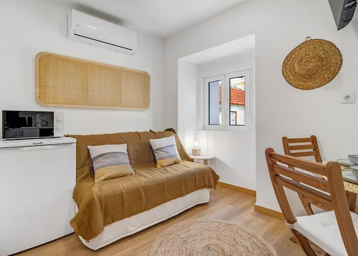 Modern Cocoon Studio In Santos W Ac | By Airnest