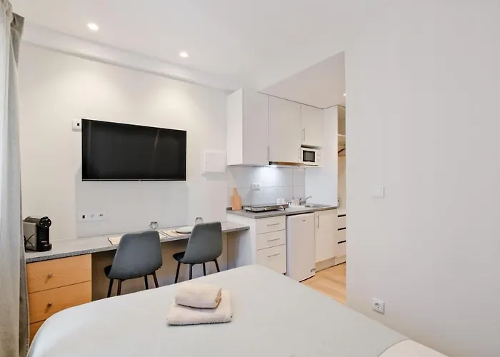 Lovely Studio Fully Equipped Near Subway N3