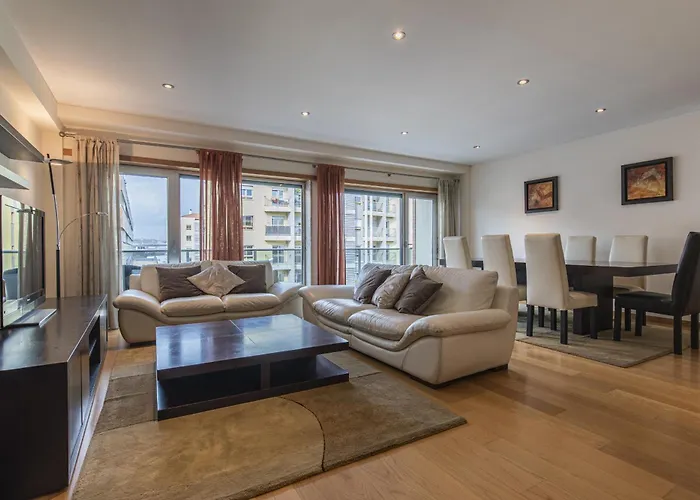 2 Bedroom Large Apartment By Innkeeper