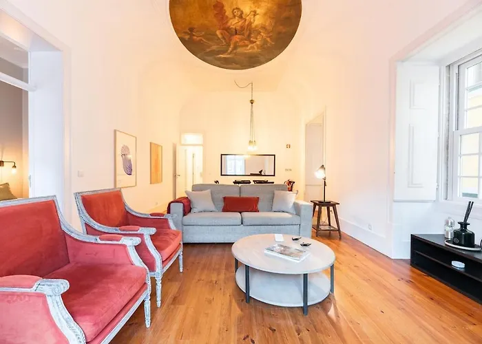 Bica Contemporary Historic 2 Bedroom Apt