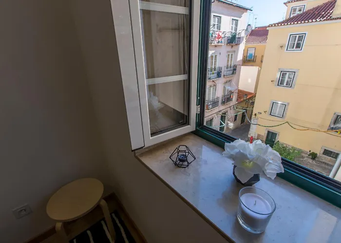 Heart Of Alfama - Historic Tiny House