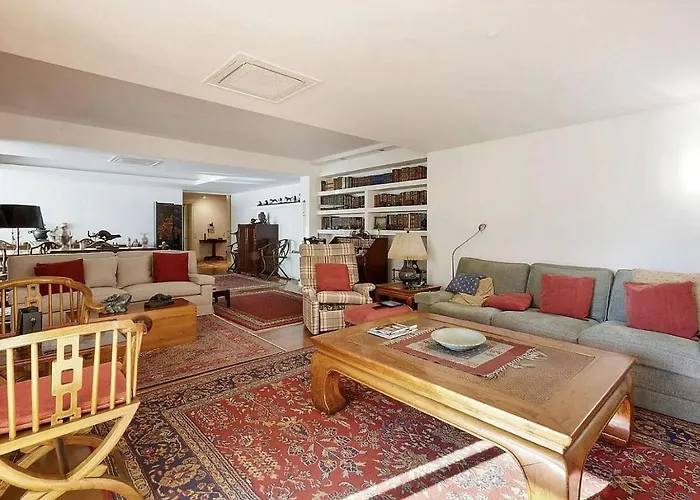 Elegant Flat