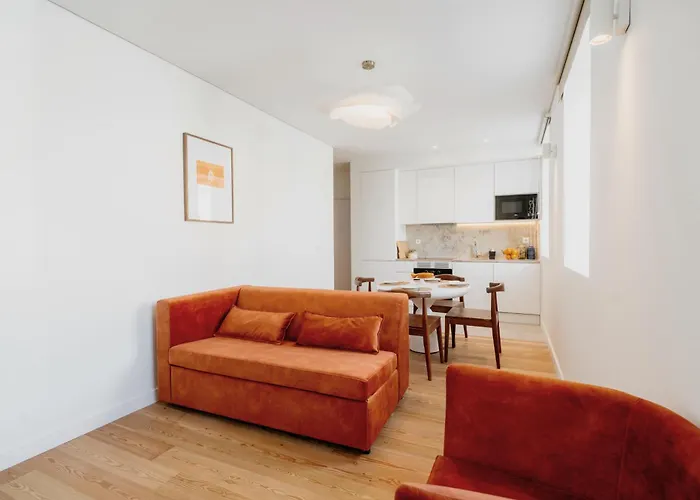 Lisbon Orange House - Elegant Two-Bedroom Apartment Rc E