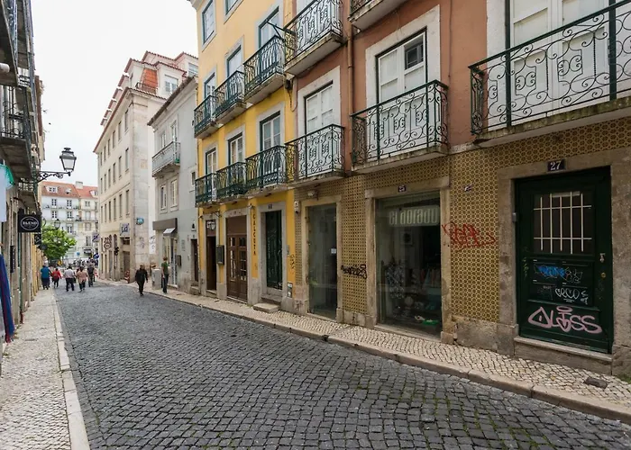 The Modern 1551 Apartment