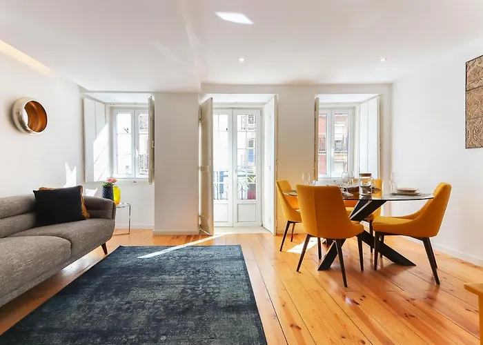 Charming And Stylish Downtown Apt In XIX Century Building