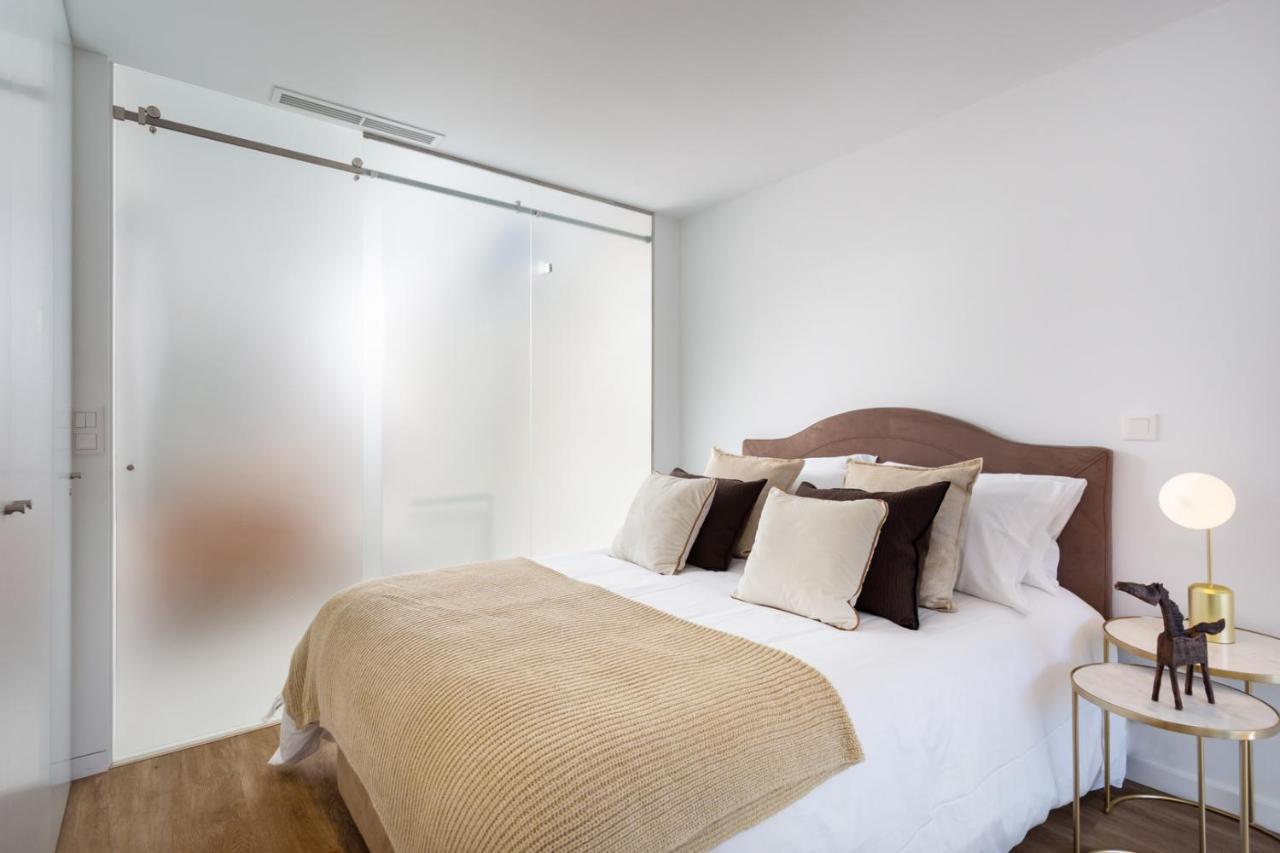 Apartment Stupendo-three Rooms-suite With Terrace -center -air Conditioning-free Park