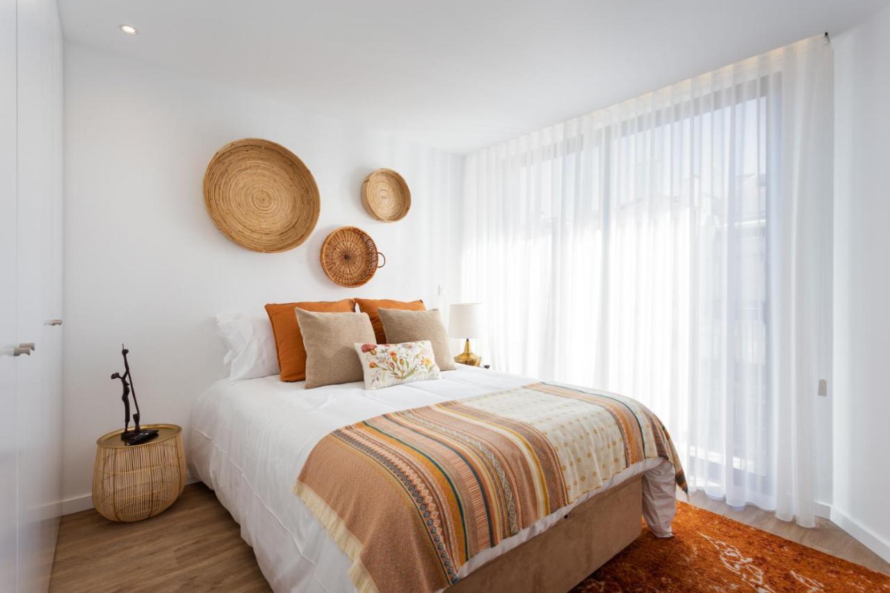 Stupendo-three Rooms-suite With Terrace -center -air Conditioning-free Park Lisbon