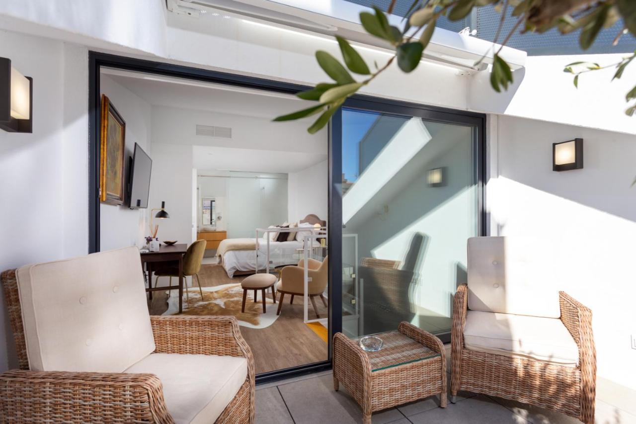 Apartment Stupendo-three Rooms-suite With Terrace -center -air Conditioning-free Park