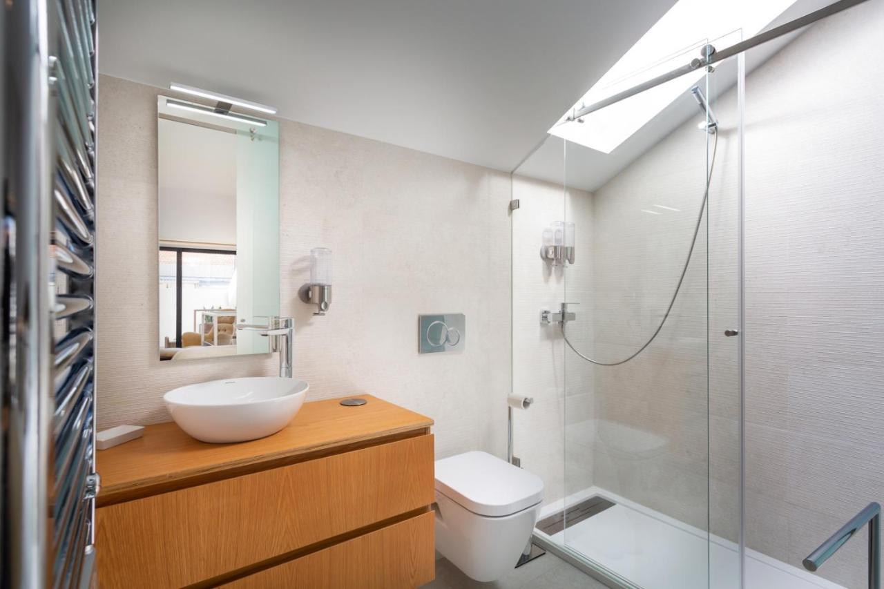 Stupendo-three Rooms-suite With Terrace -center -air Conditioning-free Park *
