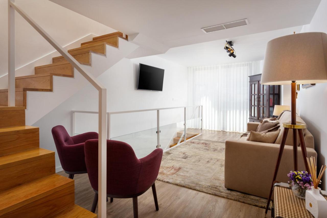 Apartment Stupendo-three Rooms-suite With Terrace -center -air Conditioning-free Park Lisbon
