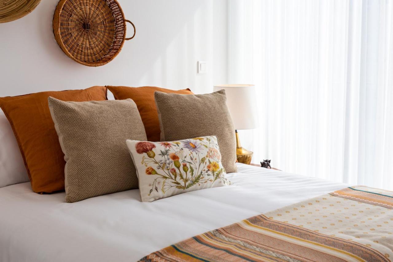 Stupendo-three Rooms-suite With Terrace -center -air Conditioning-free Park Apartment *