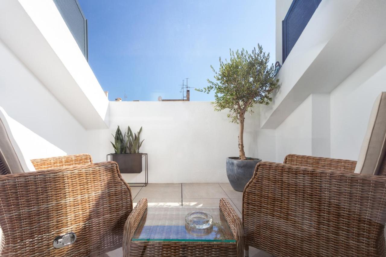 Stupendo-three Rooms-suite With Terrace -center -air Conditioning-free Park