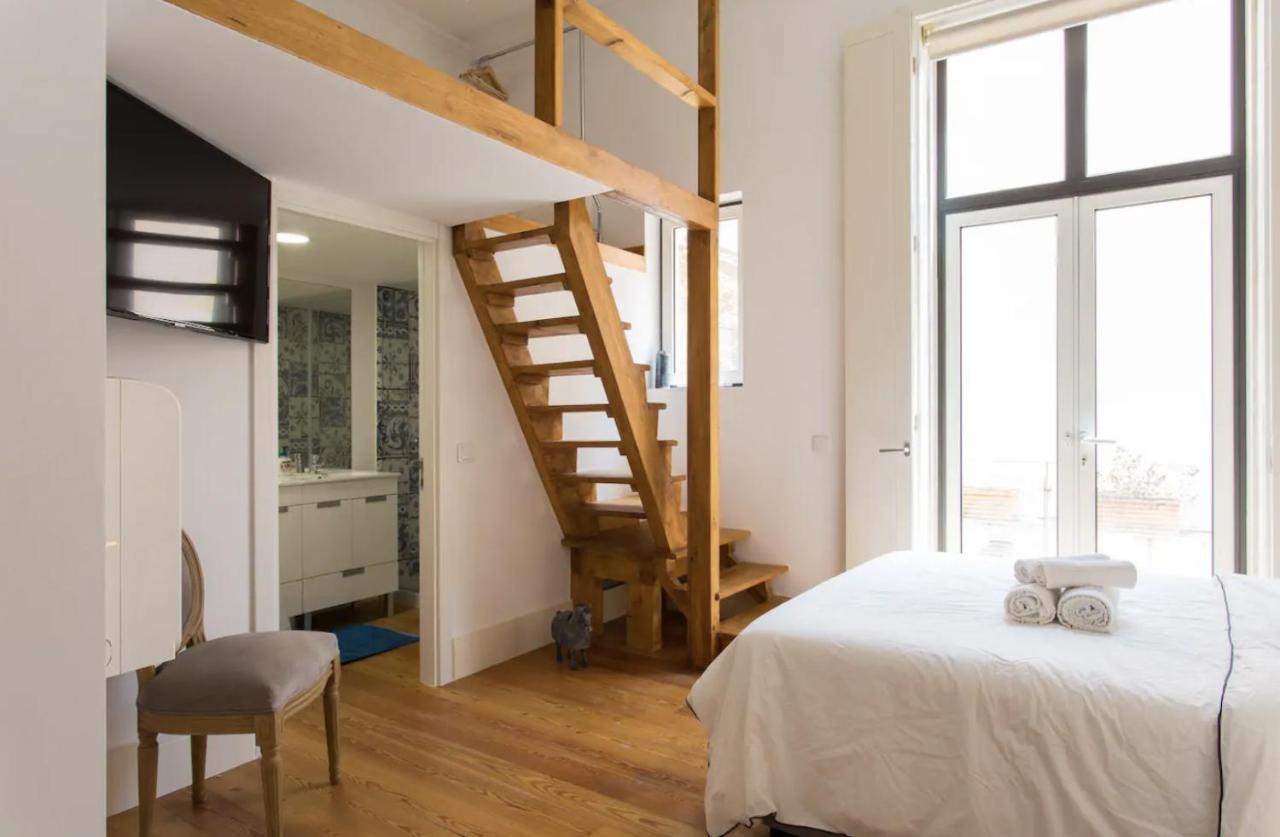 Beautiful 3-story House In Chiado With A 40m² Private Terrace Lisbon