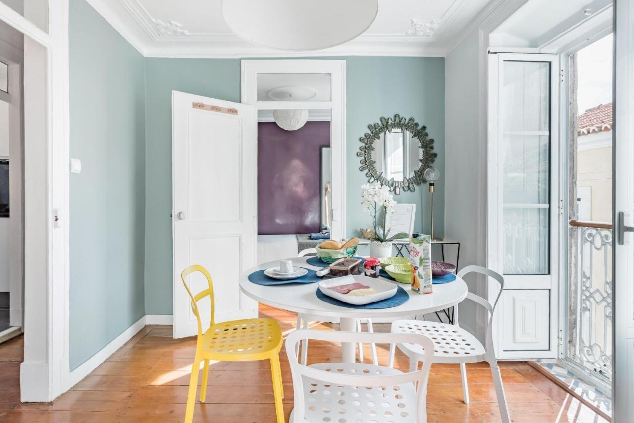 Avenida Da Liberdade Area, Bright And Newly Renovated 2 Bedroom Apartment, Historical Center Lisbon