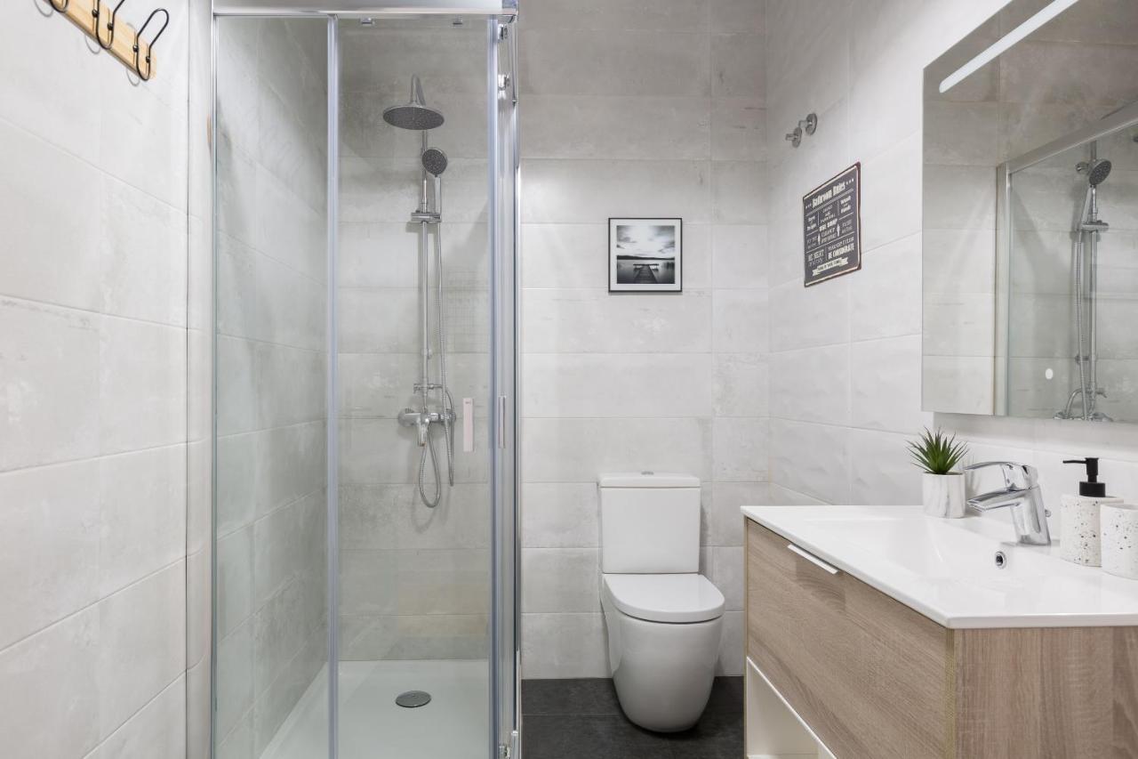 Apartment Feel In Stunning Renovated Nest In Graca Lisbon