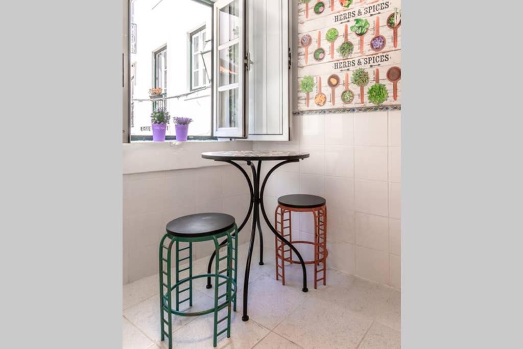 Inloveapartments - One Love, One Heart Apartment *
