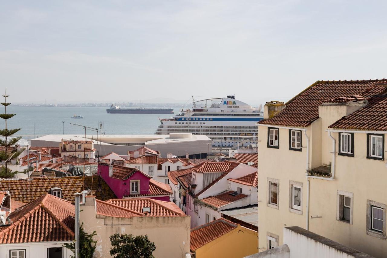 Alfama Terrace: Historic Charm With River Views *
