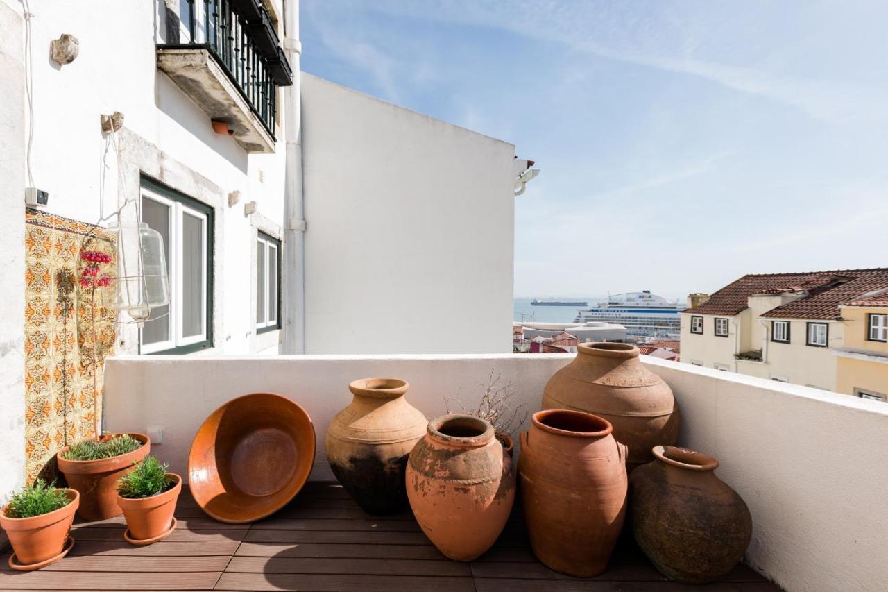 Alfama Terrace: Historic Charm With River Views * Lisbon
